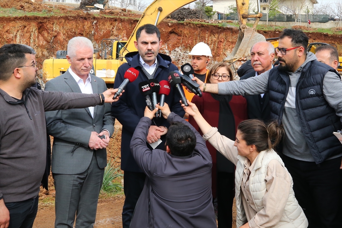 Çevre Şehircilik Ve İklim Değişikliği Bakanı Kurum  Nurdağı'nda Deprem Konutlarına İlişkin Konuştu