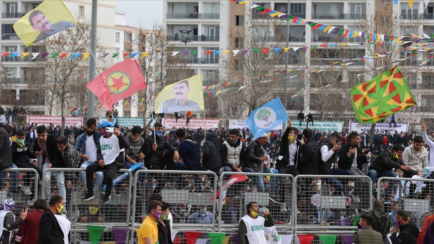Diyarbakır'da Nevruz Etkinliğinde Terör Örgütü Propagandasına Soruşturma
