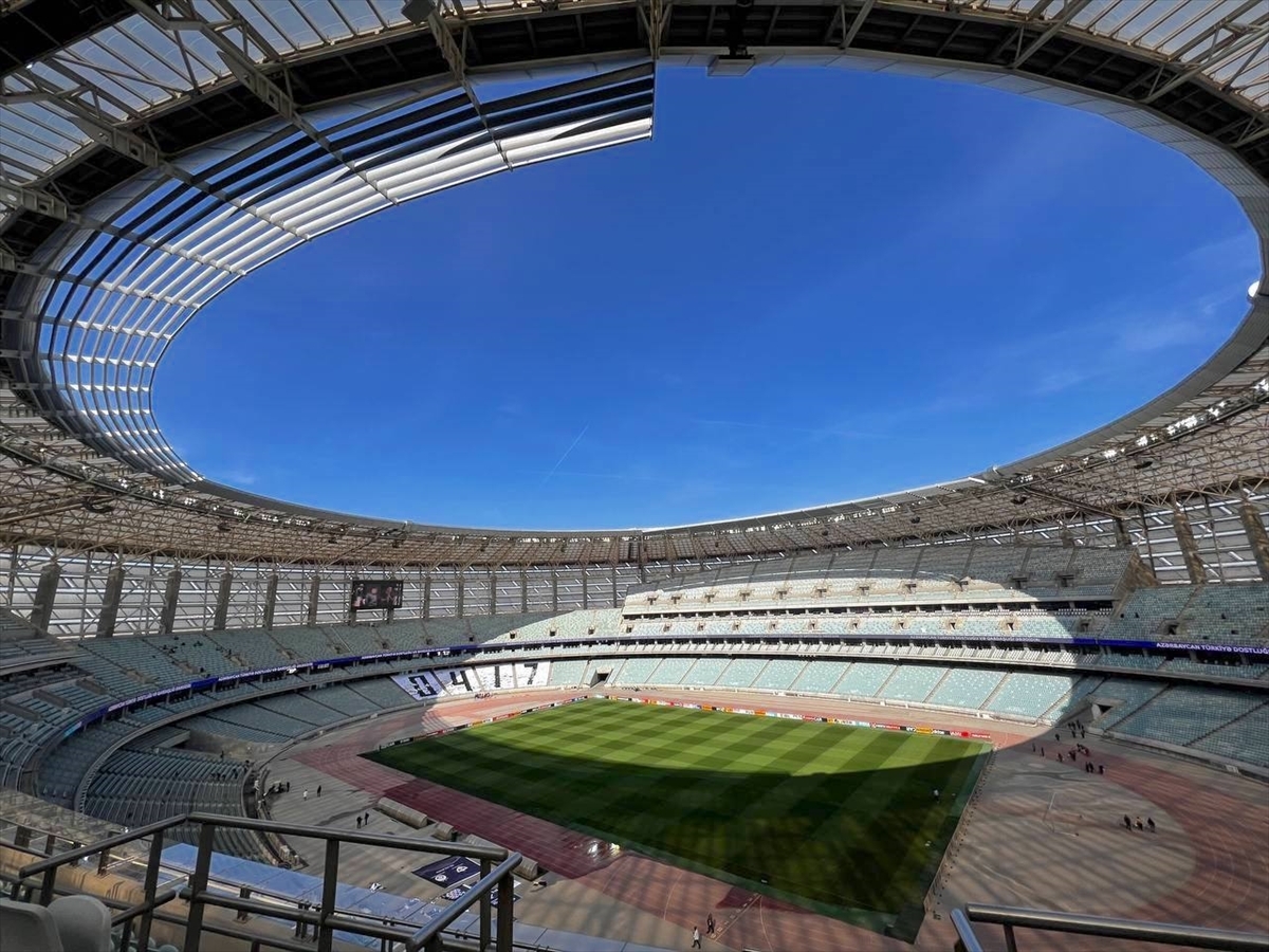 Depremzedeler Yararına Yapılacak Karabağ-Galatasaray Maçı İçin 60 Bin Bilet Satıldı