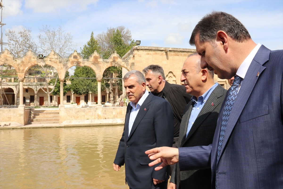 Dışişleri Bakanı Çavuşoğlu Sel Bölgesinde