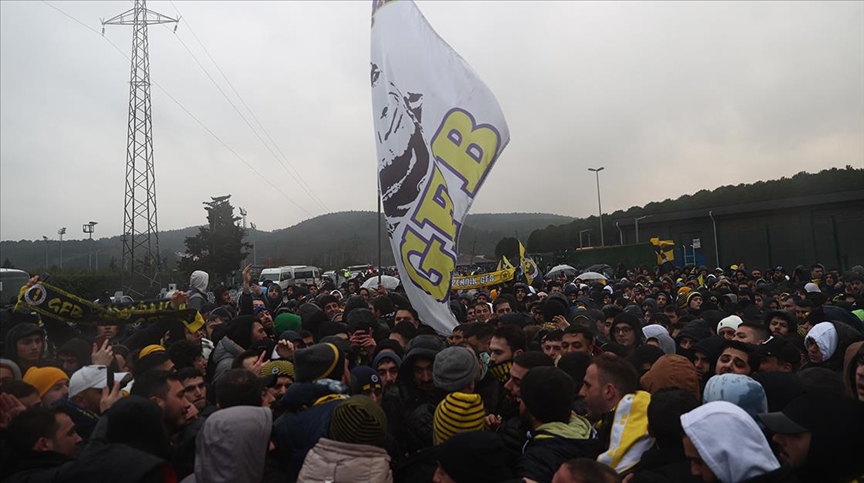 Fenerbahçeli 7 Taraftara Süresiz Stada Giriş Yasağı Verildi 