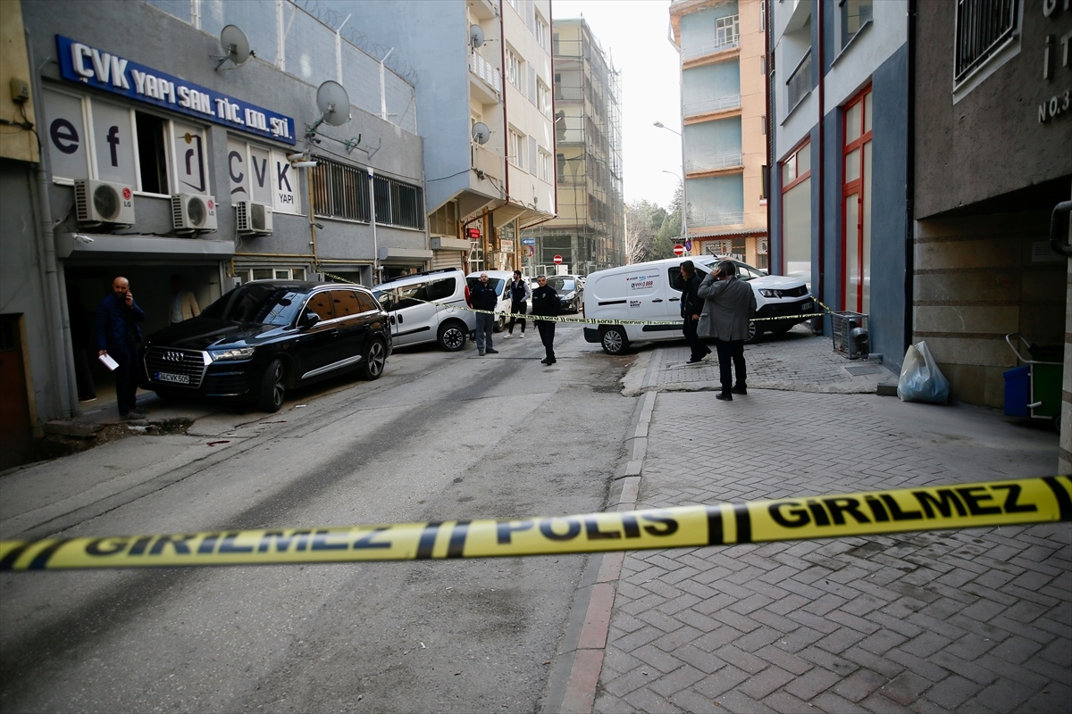 Eskişehir'de Silahlı Saldırıya Uğrayan Kişi Yaralandı