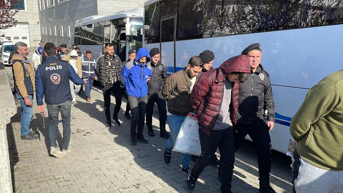 Samsun Merkezli Yasa Dışı Bahis Ve Suç Operasyonunda Yakalanan 65 Şüpheliden 31 i Adliyede