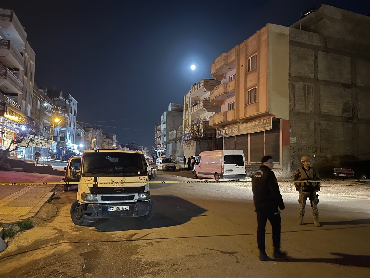 Gaziantep'te Silahlı Kavgada 1'i Polis Memuru 2 Kişi Öldü