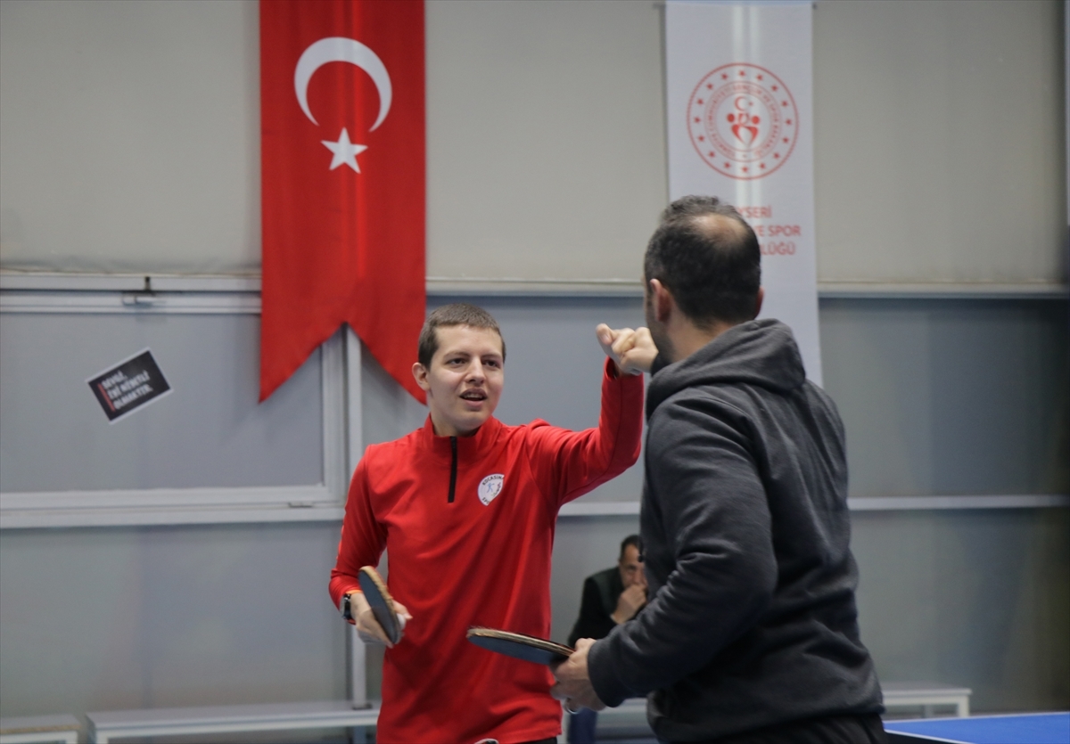 Masa Tenisi İl Birincisi Otizmli Rıza  Türkiye Şampiyonluğu Hedefliyor