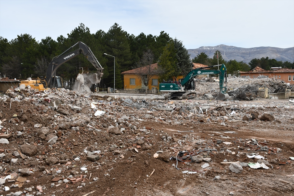 Doğanşehir'de 4 bin 600 Ağır Hasarlı Bina Bayramdan Sonra Yıkılacak