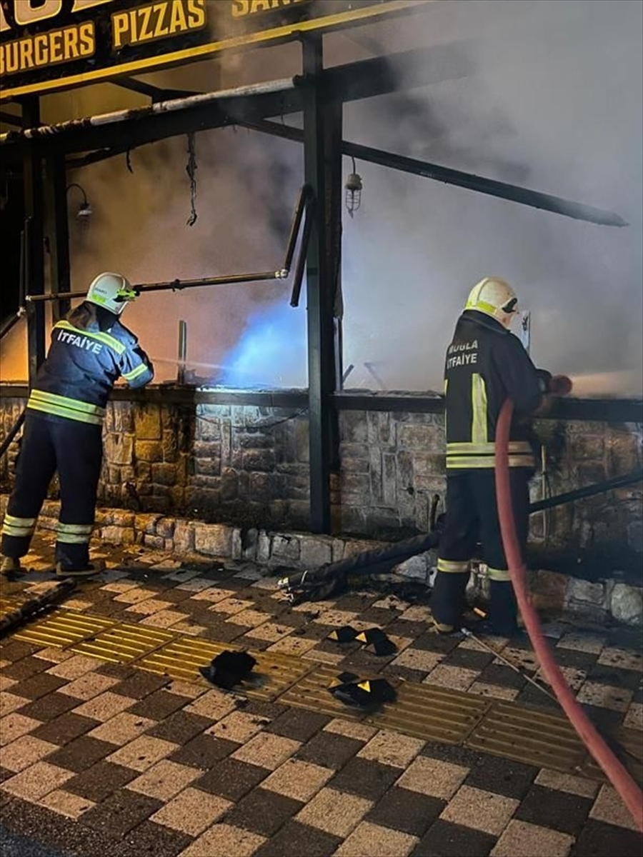 Muğla'da Yangın Çıkan İş Yeri Kullanılamaz Hale Geldi