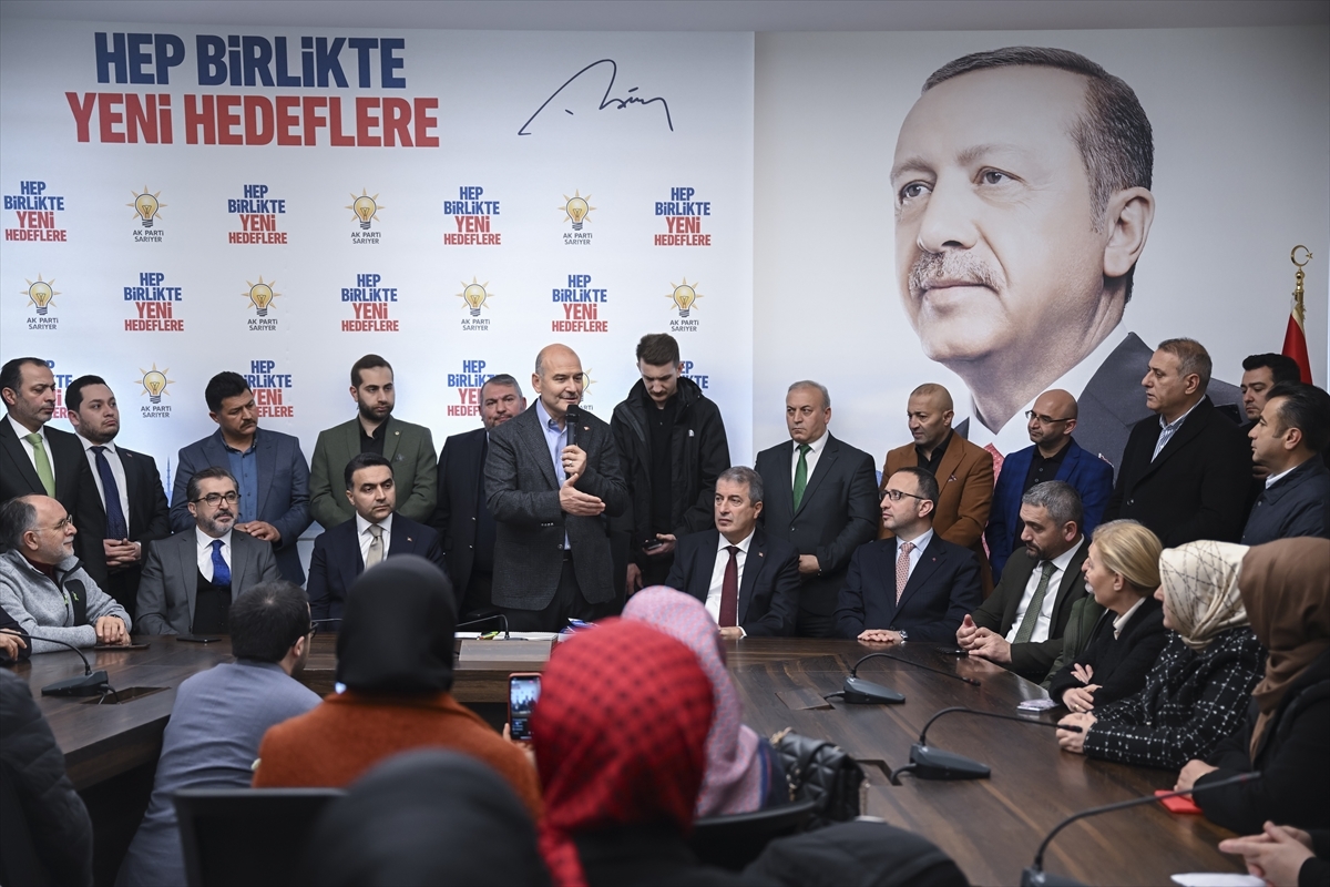 Bakan Soylu, Sarıyer'de Partisinin Teşkilat Mensuplarıyla Bir Araya Geldi: