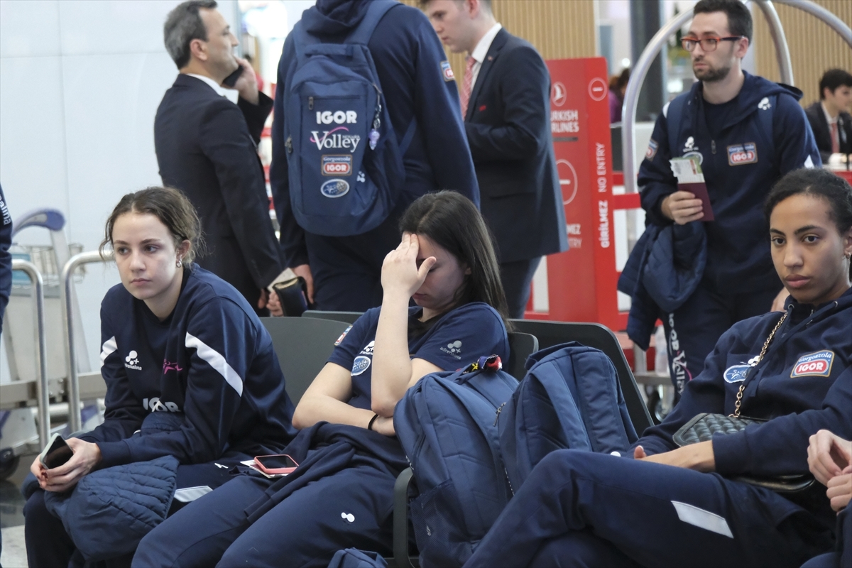 İstanbul'da Vefat Eden Voleybolcu Ituma'nın Takımı Igor Gorgonzola  İtalya'ya Dönüyor