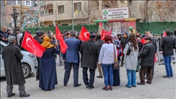 Vanlı Aileler HDP İl Başkanlığı Önünde Çocuklarına Teslim Olmaları Çağrısında Bulundu