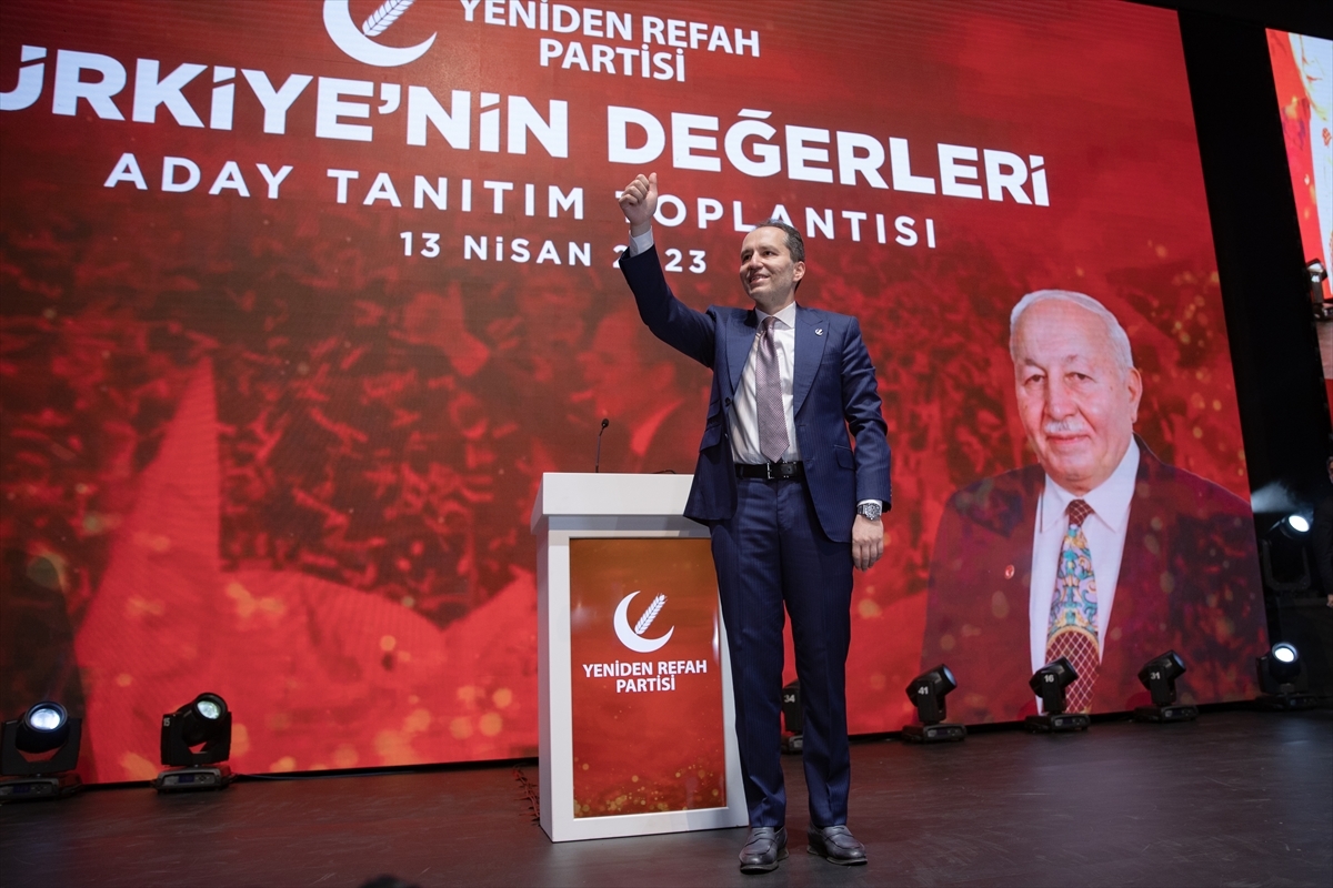 Yeniden Refah Partisi Genel Başkanı Erbakan, Milletvekili Adayları Tanıtım Toplantısında Konuştu: