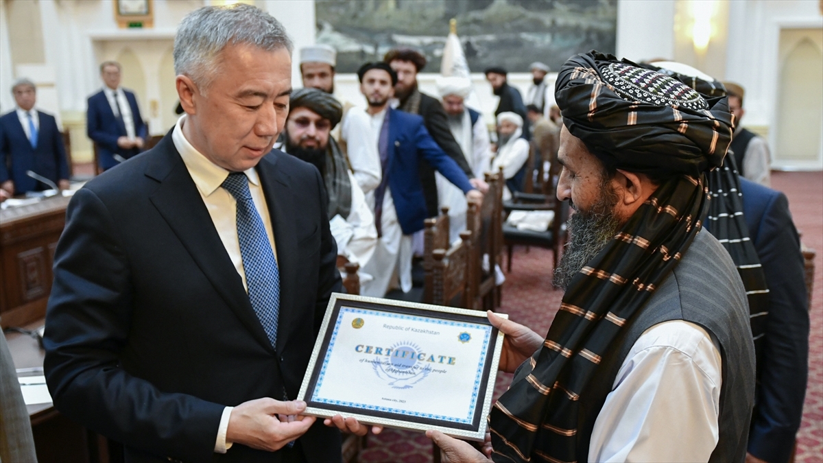 Kazakistan  Afganistan'da Ticaret Evi Açacak