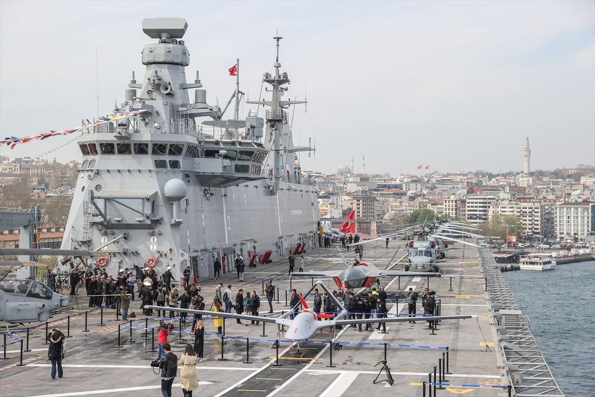 TCG Anadolu Gemisi, Gazetecilere Kapısını Açtı