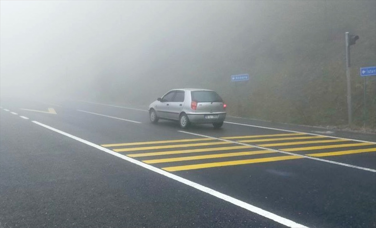 Bolu Dağı'nda Sis Görüş Mesafesini Düşürdü