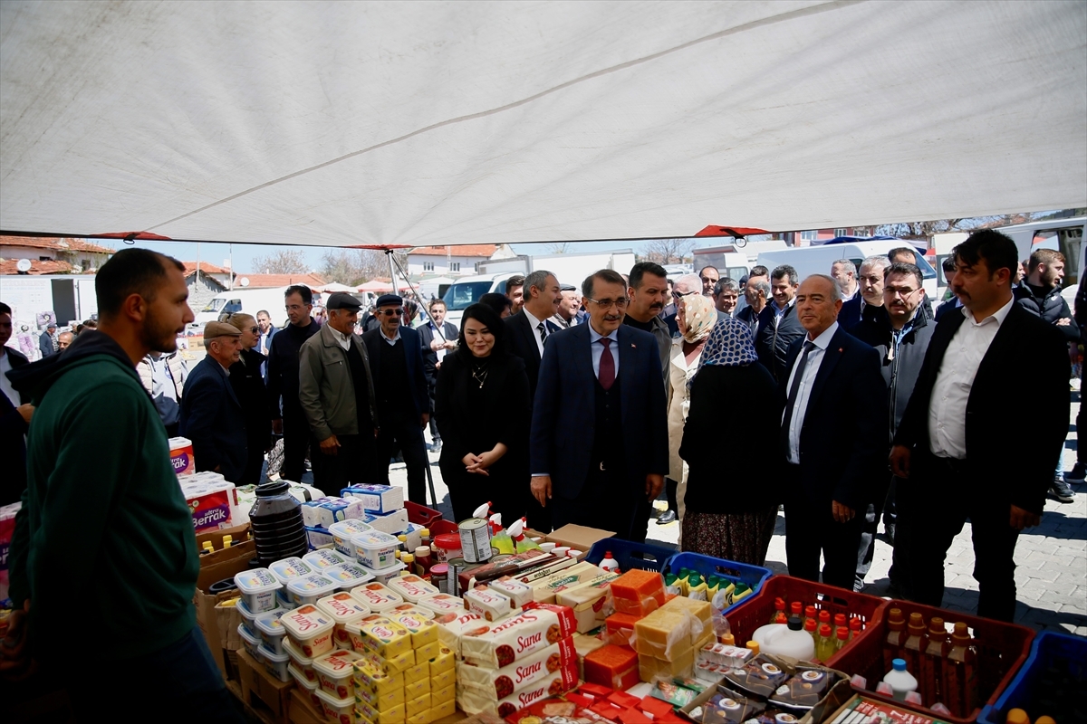 Enerji ve Tabii Kaynaklar Bakanı Dönmez, Eskişehir'in Seyitgazi İlçesinde Konuştu: