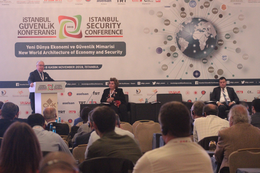 İstanbul Güvenlik Konferansı'nda Uzmanlar, Doğu Akdeniz Meselesinin Çözümünü Tartıştı