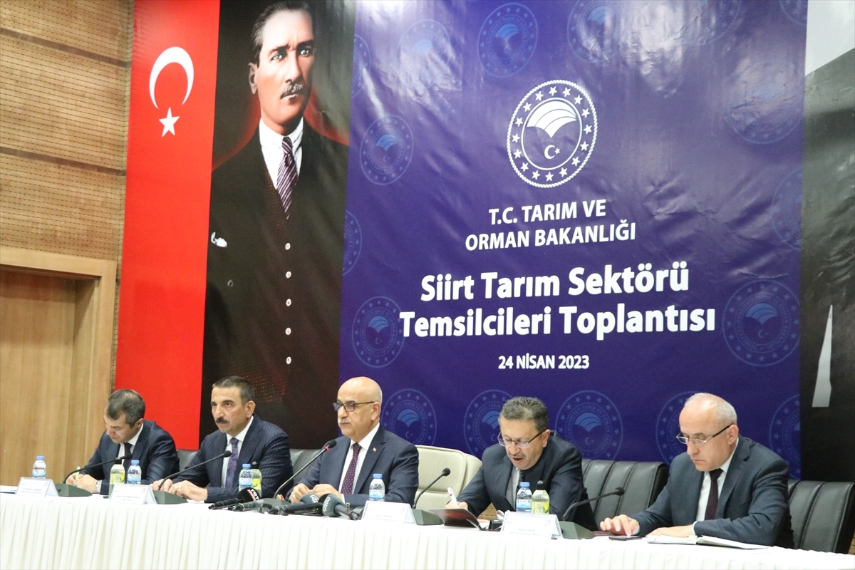 Tarım ve Orman Bakanı Vahit Kirişci Siirt'te Tarım Sektörü Temsilcileriyle Buluştu