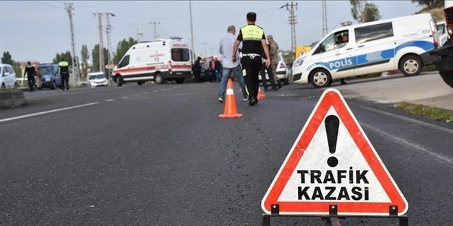 Antalya'da Otomobil İle Motosikletin Çarpıştığı Kazada Polis Memuru Yaşamını Yitirdi