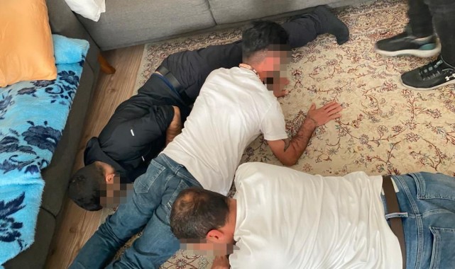 İzmir'de 1 Kişinin Ödüğü Silahlı Kavgaya İlişkin 11 Şüpheli Gözaltına Alındı