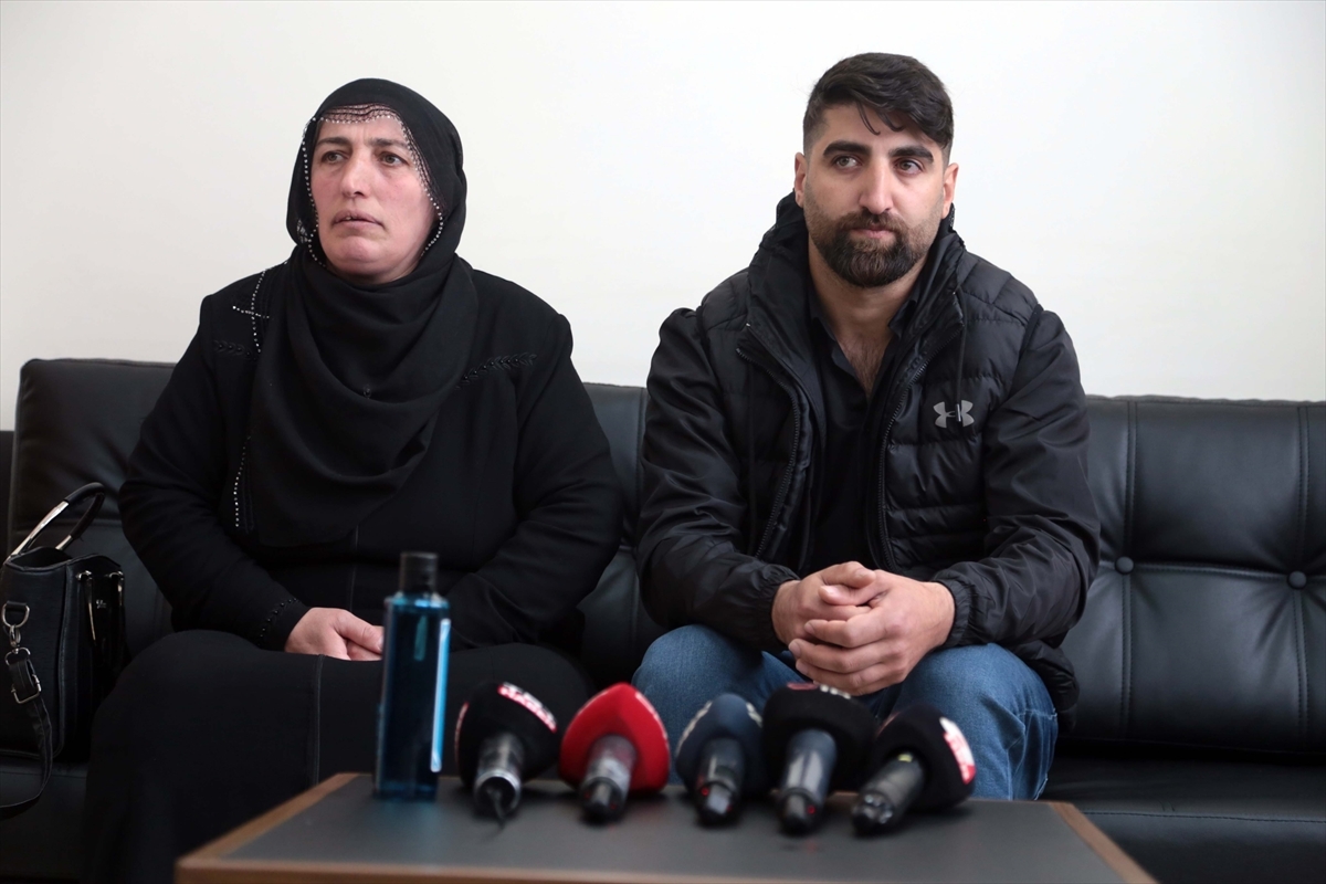 Polisin İkna Çalışması Sonucu Diyarbakır Annelerinden Biri Daha Evladına Kavuştu