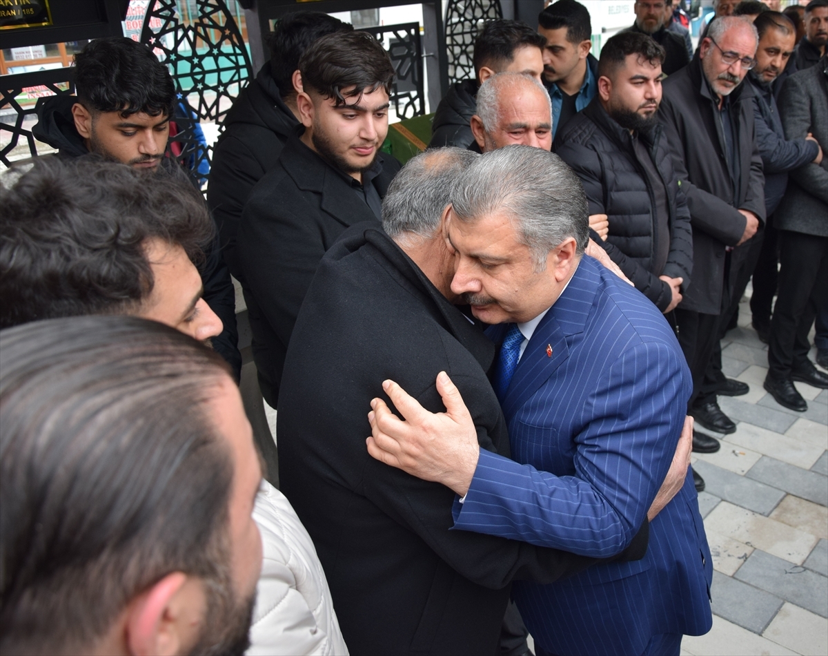 Sağlık Bakanı Fahrettin Koca Konya'da Cenaze Törenine Katıldı