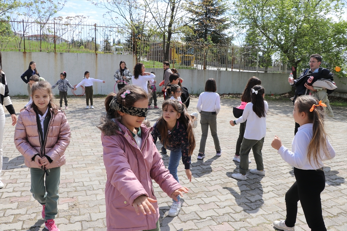 Edirne'de Geleneksel Oyunlarla Çocuklara 