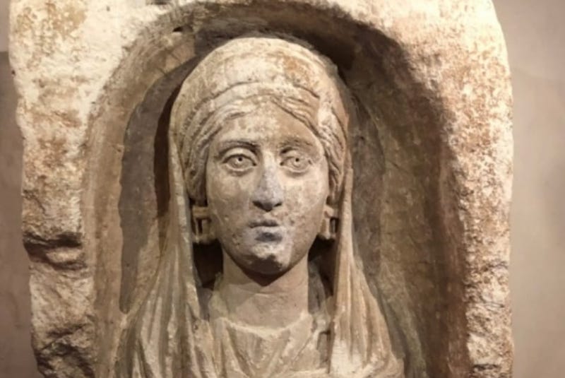 Zeugma Antik Kenti'nden Kaçırılan 1800 Yıllık Mezar Steli, Türkiye'ye İade Edildi