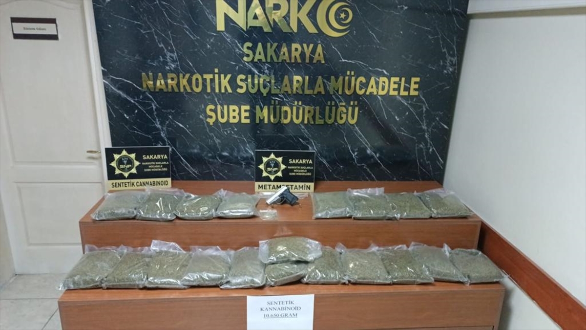 Sakarya'da Uyuşturucu Operasyonlarında Yakalanan 5 Zanlı Tutuklandı