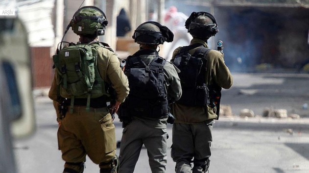 İsrail Güçleri, İşgal Altındaki Batı Şeria'da 10 Filistinliyi Yaraladı