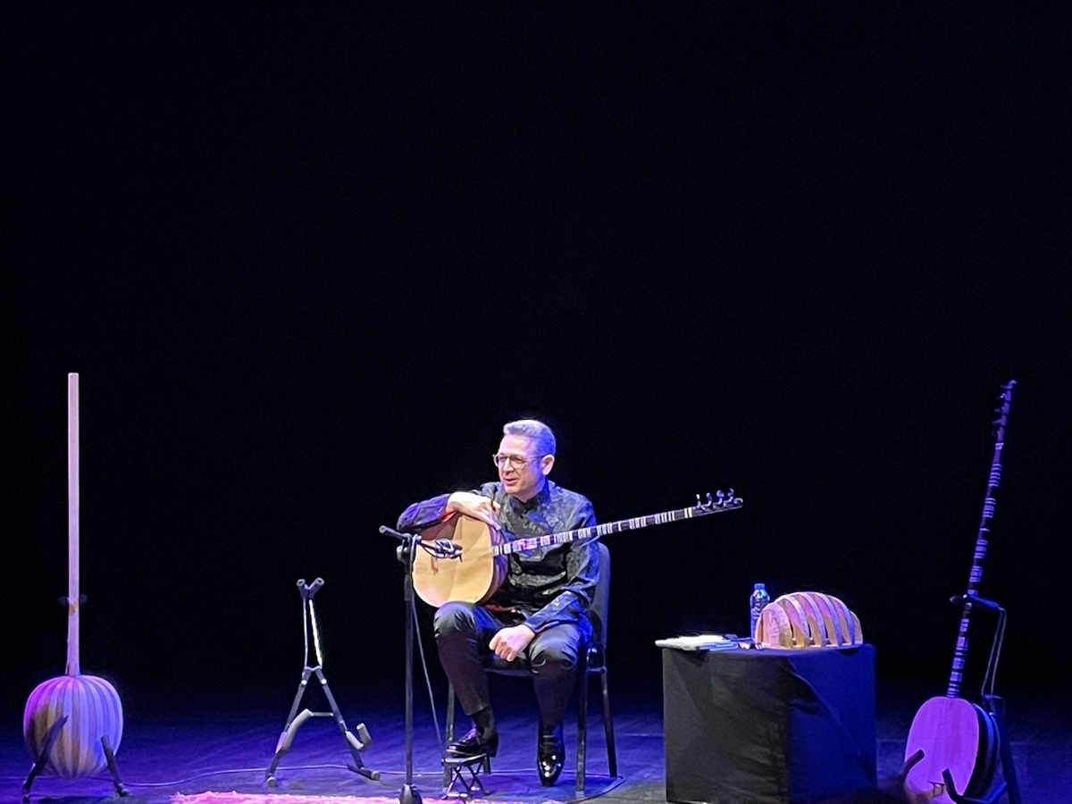 Müzisyen Murat Salim Tokaç Depremzedeler Yararına Konser Verdi