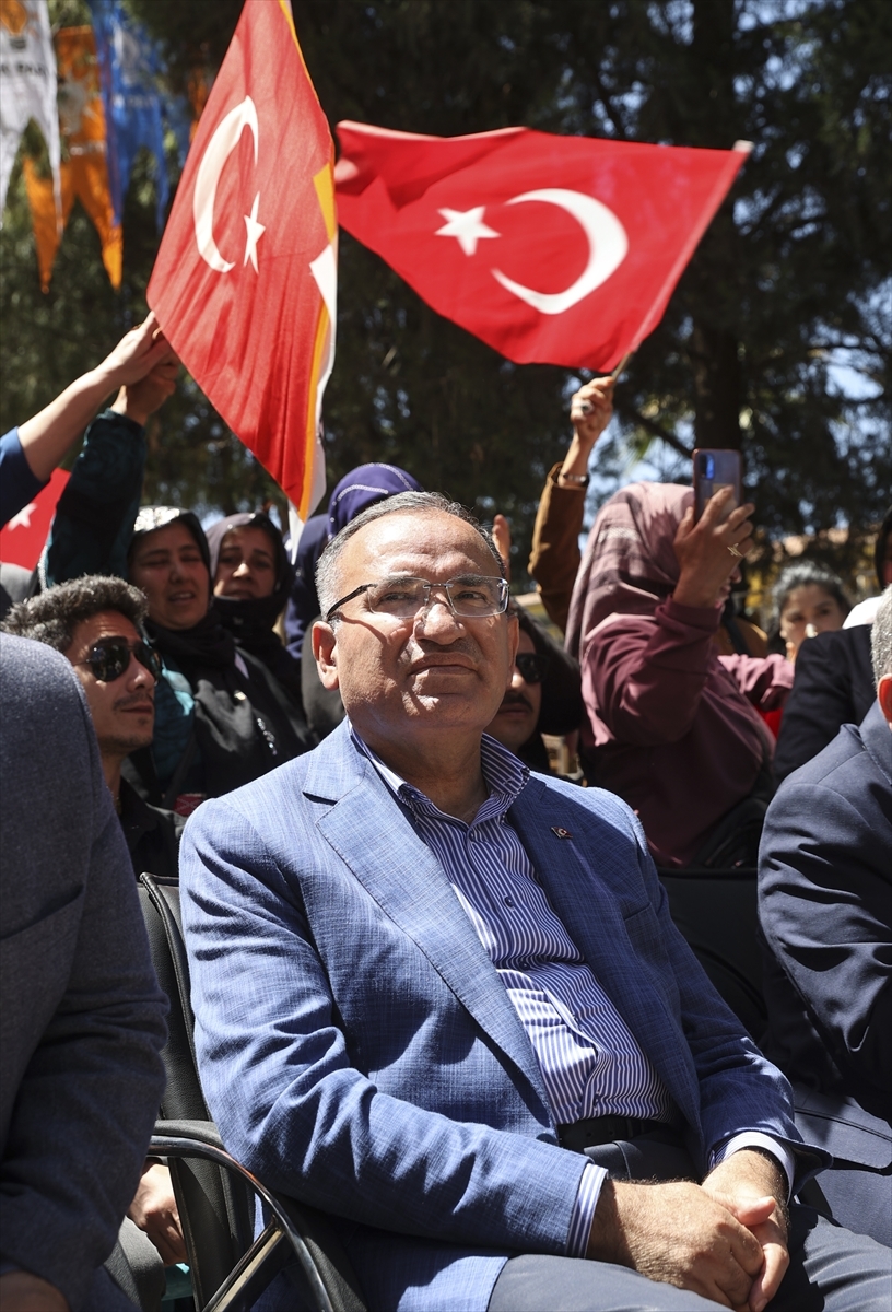 Adalet Bakanı Bozdağ, AK Parti Viranşehir Seçim İrtibat Bürosu'nun Açılışında Konuştu: