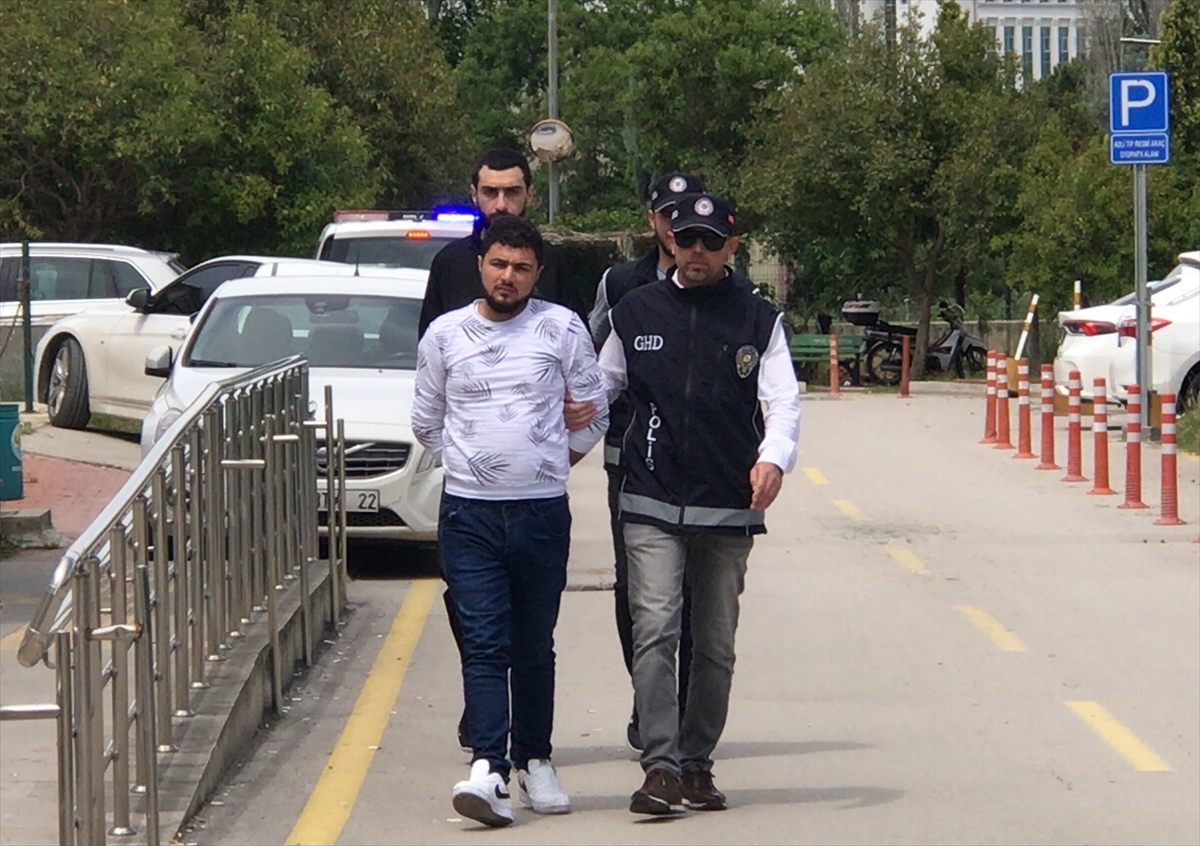 Adana'da 13 Düzensiz Göçmen Yakalandı