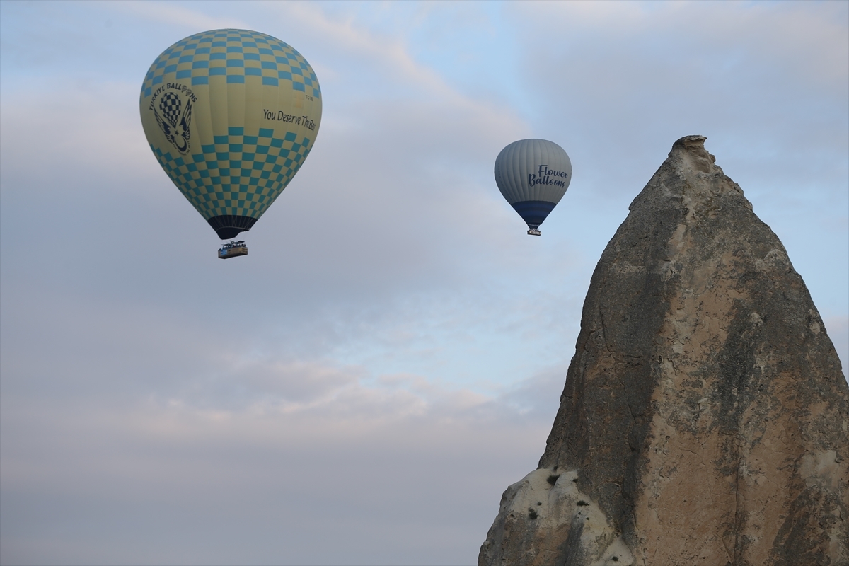 Kapadokya'da Nisanda 30 Binden Fazla Turist Balon Turuna Katıldı