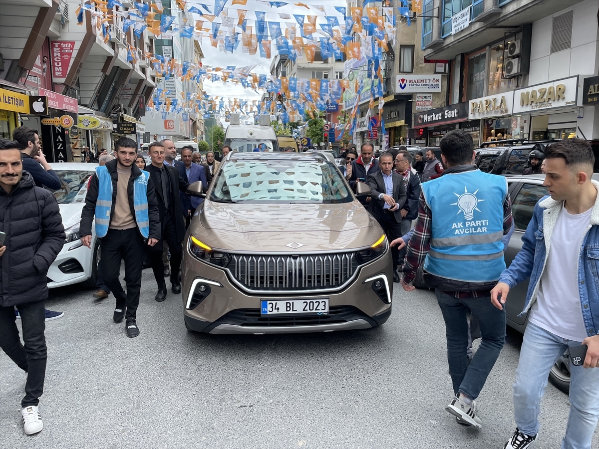 Türkiye'nin Yerli Aracı Togg'a Avcılar'da Yoğun İlgi