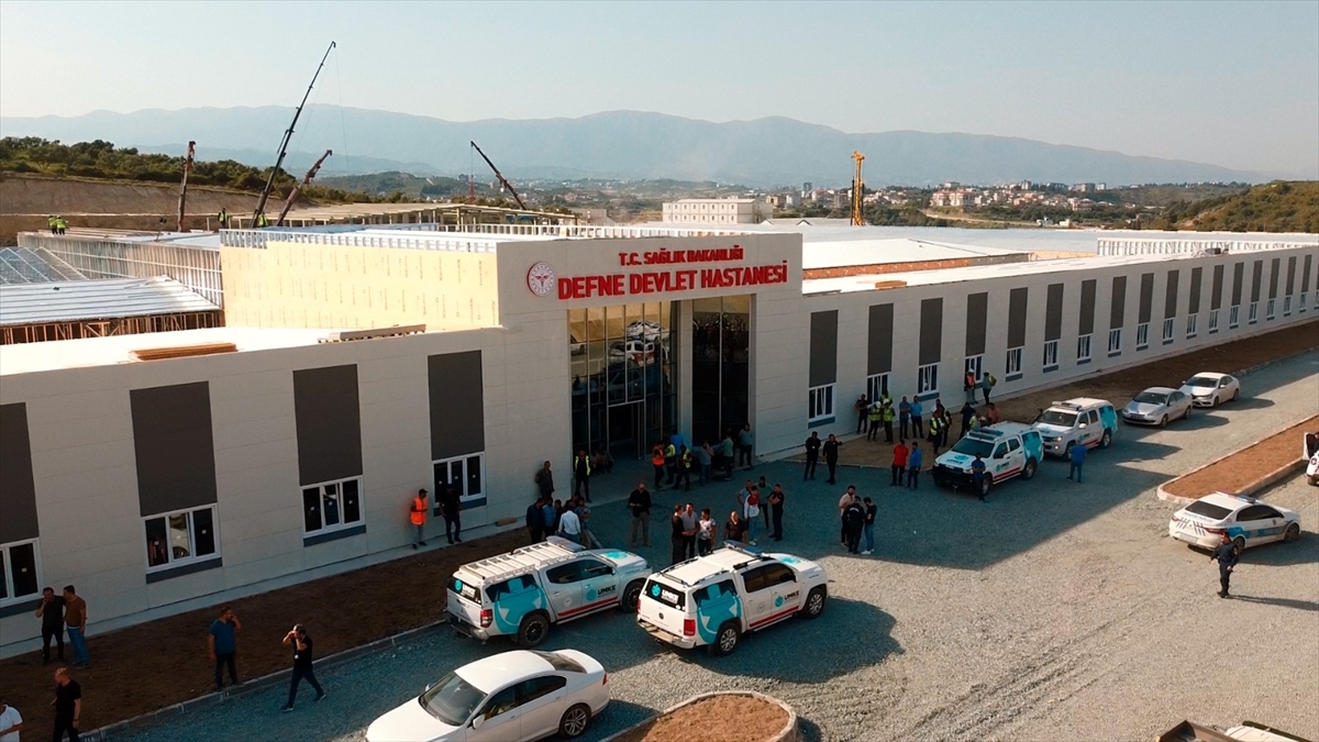 Bakan Koca, Hatay'da Kurulan Defne Devlet Hastanesine İlişkin Paylaşımda Bulundu: