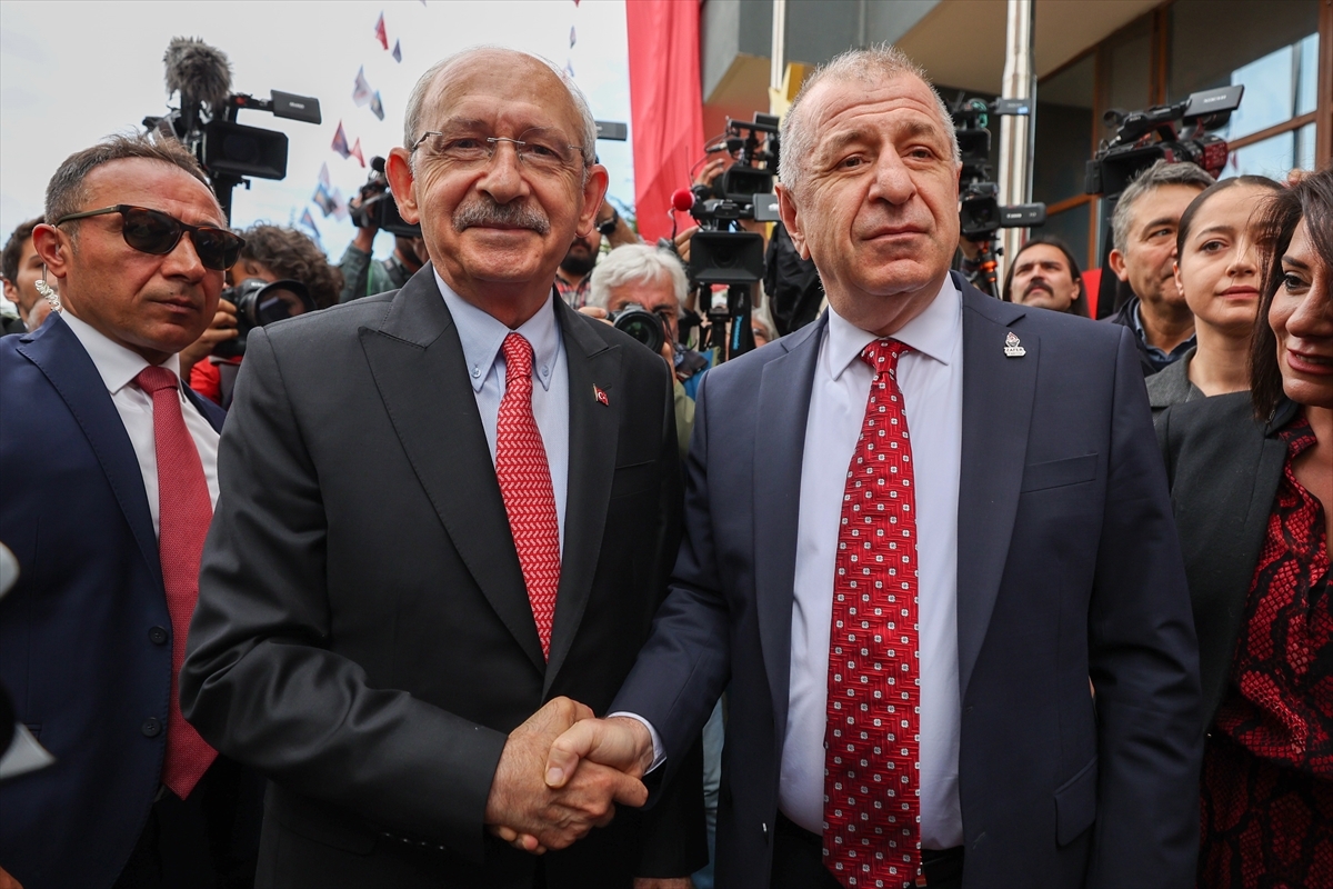 Cumhurbaşkanı Adayı ve CHP Genel Başkanı Kılıçdaroğlu, Zafer Partisi Genel Başkanı Özdağ'la Görüştü