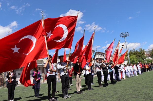 Doğu Anadolu'da 19 Mayıs Atatürk'ü Anma, Gençlik ve Spor Bayramı Kutlanıyor