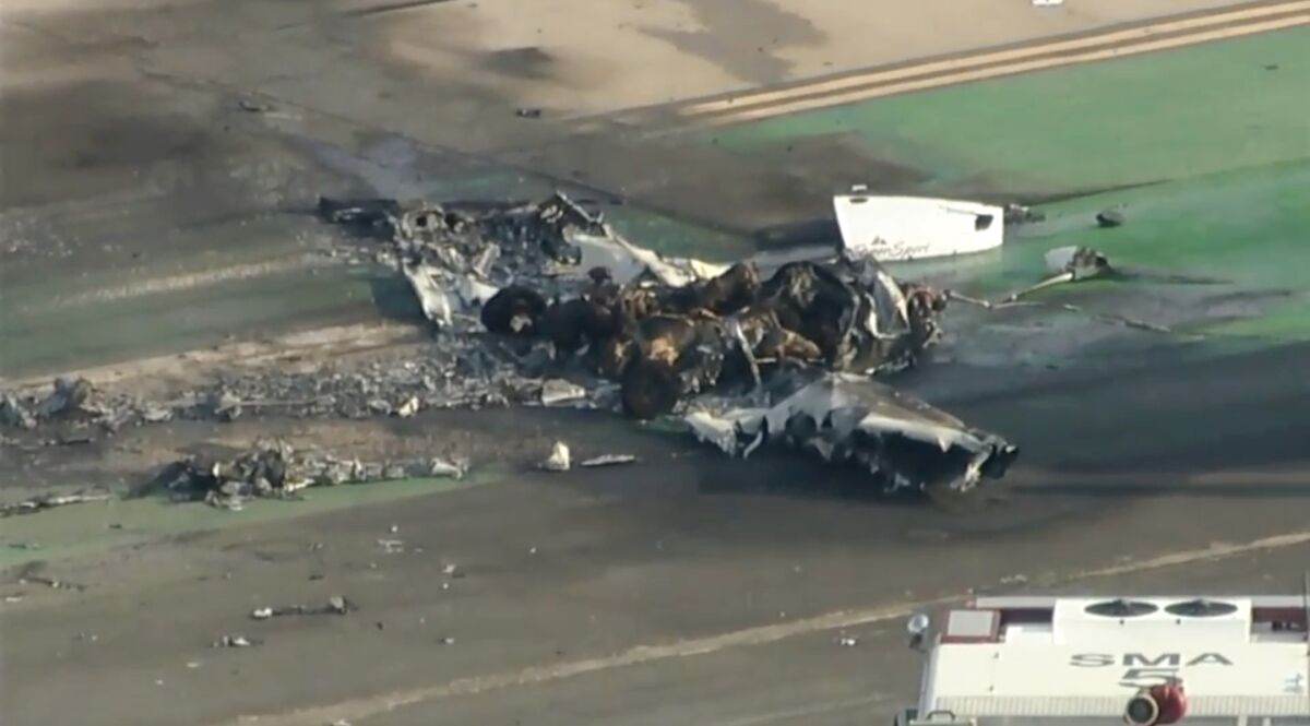 ABD'nin California Eyaletinde Küçük Uçağın Düşmesi Sonucu 2 Kişi Öldü