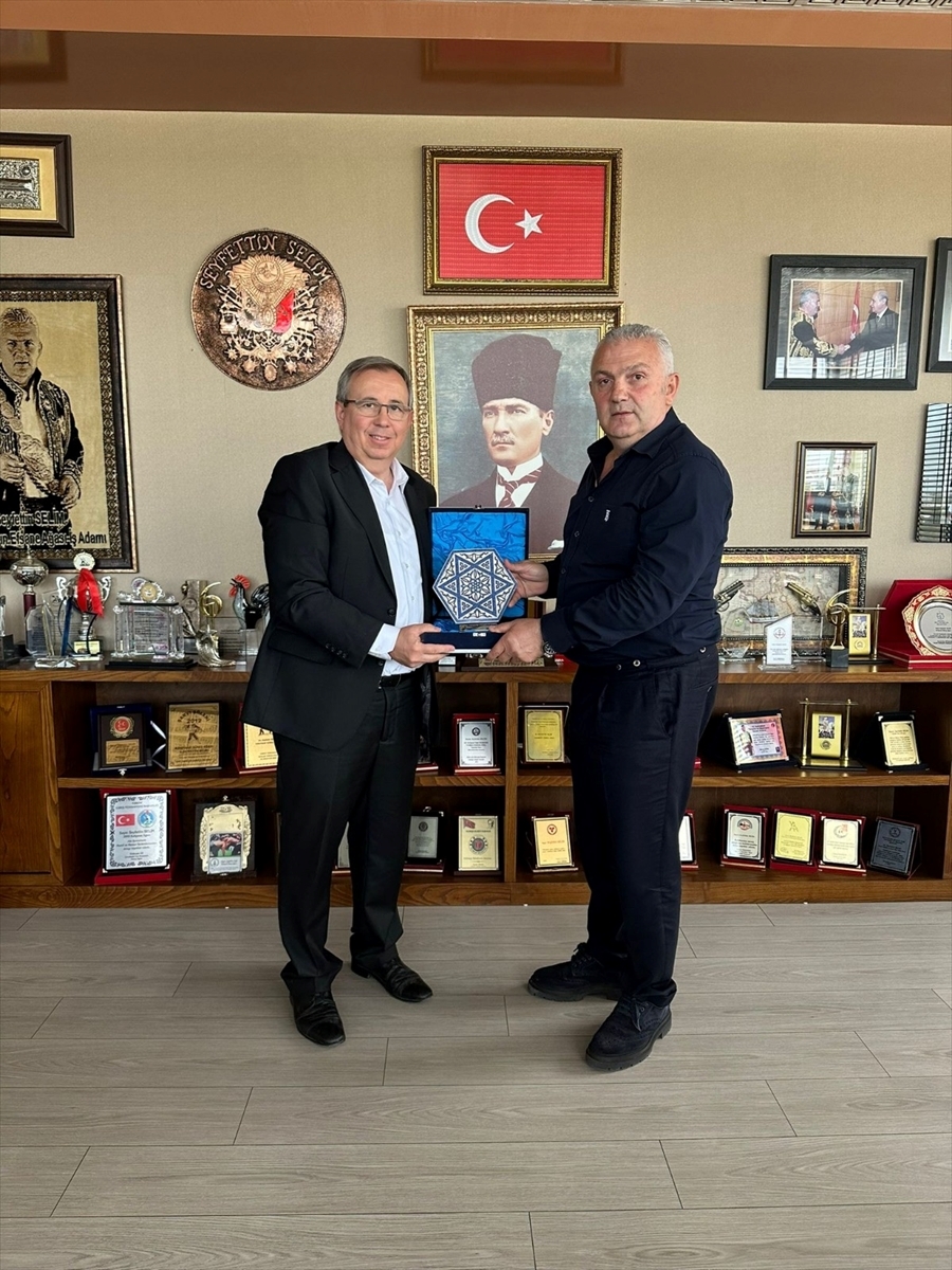 Türkiye Üniversiteler Yağlı Güreş Şampiyonası Edirne'de Düzenlenecek