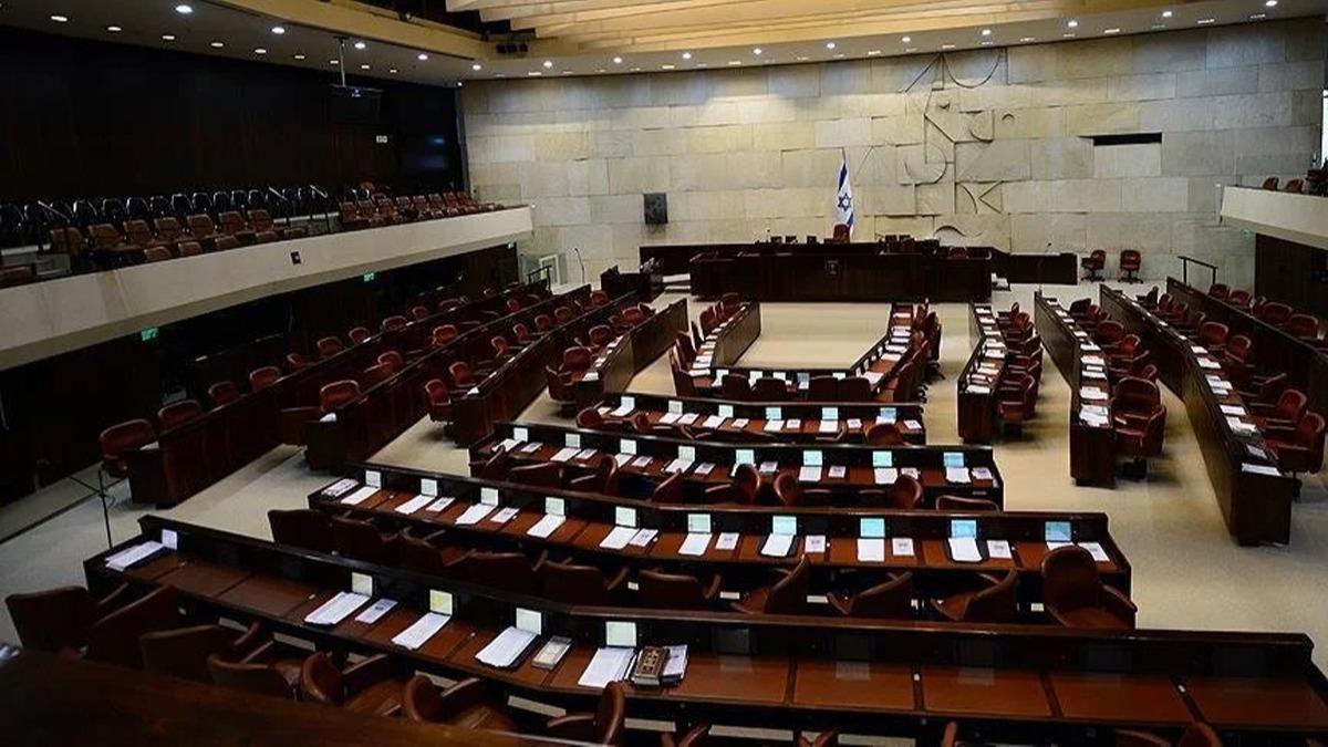 İsrail'de Hükümet Tartışmalı Bütçeyi Meclis'ten Geçirdi, Sırada 