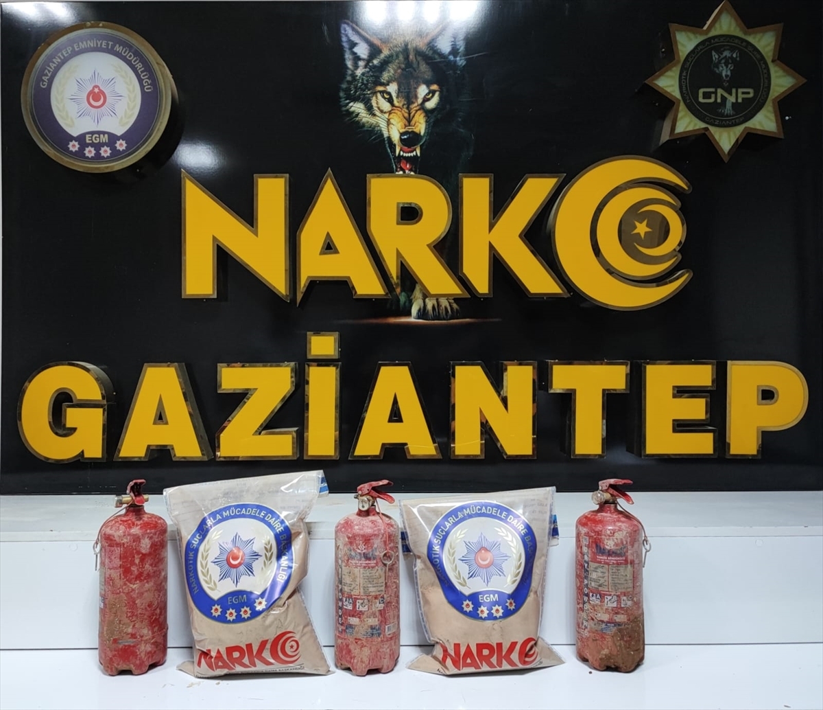Gaziantep'te Yangın Tüplerine Yerleştirilmiş 5,6 Kilogram Eroin Ele Geçirildi