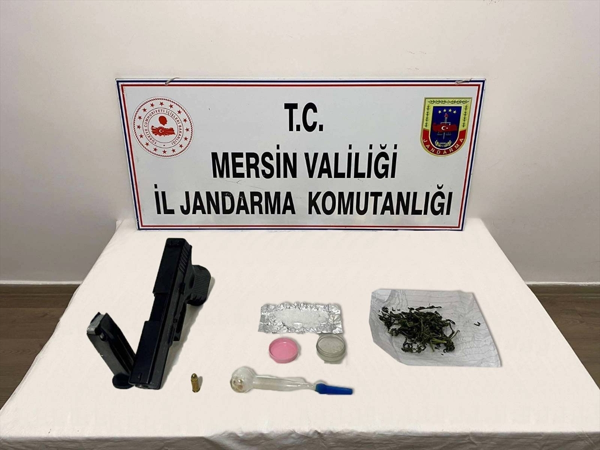 Mersin'de Uyuşturucu Operasyonunda Yakalanan 4 Zanlıdan 1'i Tutuklandı