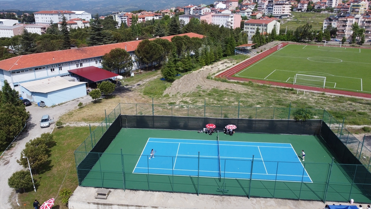 Okul Sporlarında Gençler Türkiye Tenis Şampiyonası Manisa'da Başladı