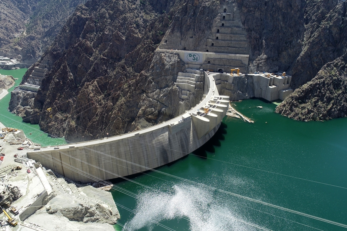 Yusufeli Barajı'nda Su Yüksekliği 161 Metreyi Geçti