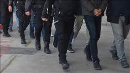 İzmir Merkezli FETÖ Operasyonunda 19 Şüpheli Gözaltına Alındı