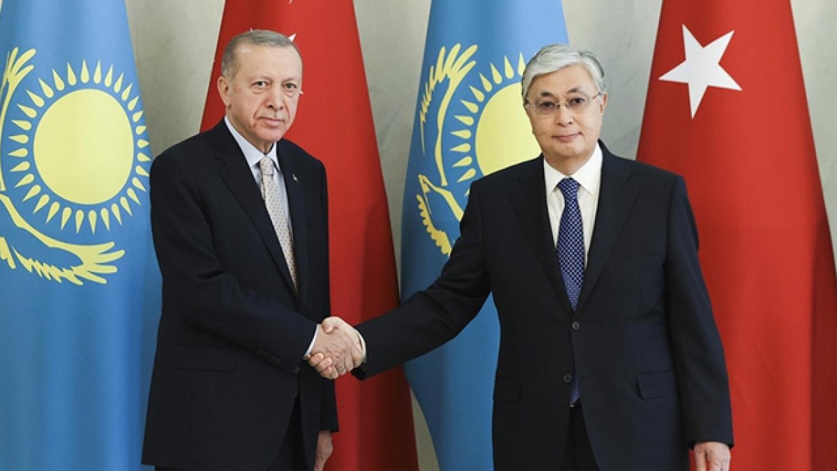 Cumhurbaşkanı Erdoğan, Kazakistan Cumhurbaşkanı Tokayev'e Orman Yangınında Ölenler İçin Taziyelerini İletti 