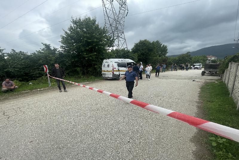 Düzce'de Bıçak Çeken Oğlunu Silahla Vurarak Öldüren Baba Gözaltına Alındı 