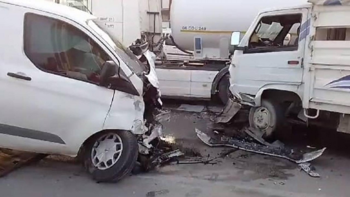 Mersin'de Zincirleme Trafik Kazasında 11 Kişi Yaralandı