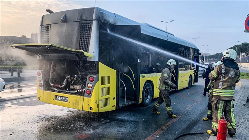 Sarıyer'de İETT Otobüsünde Çıkan Yangın Söndürüldü