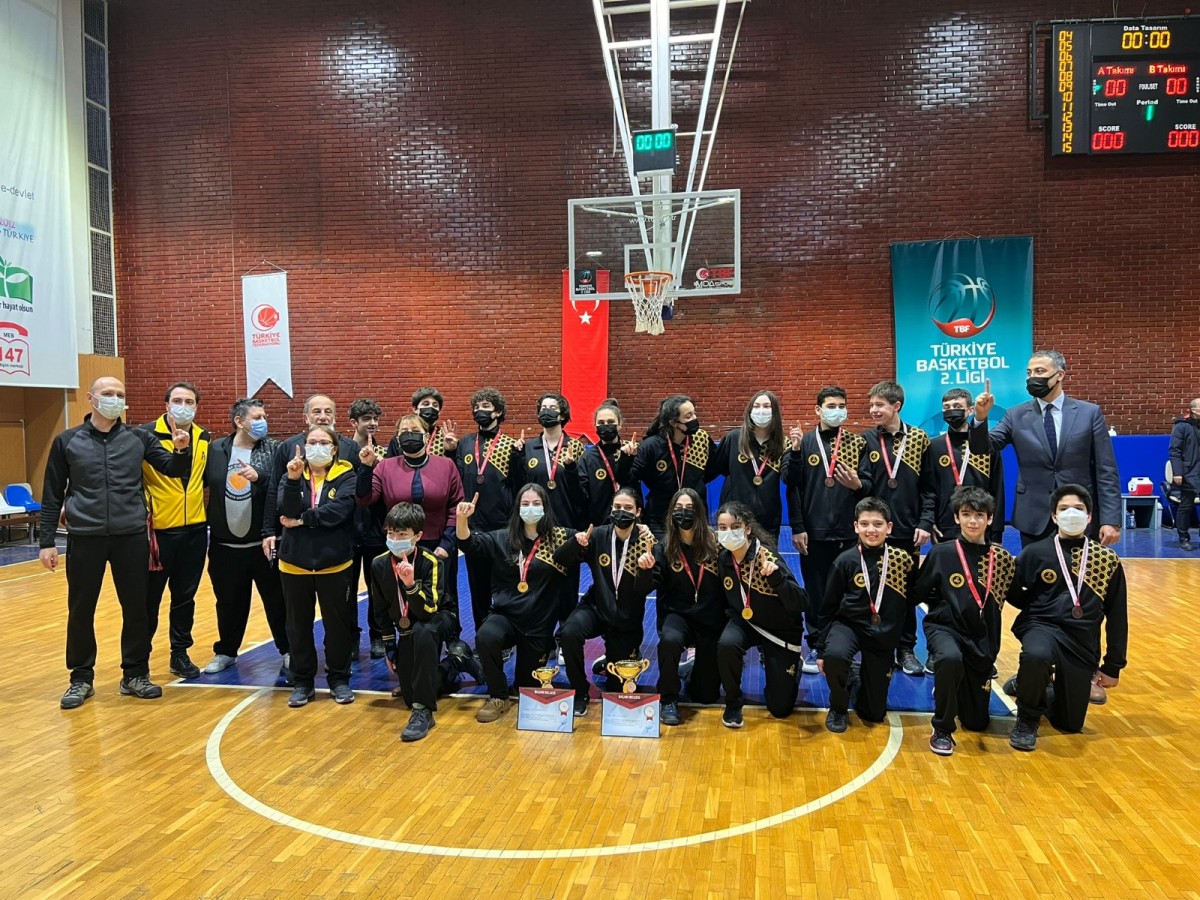 Özel Arı Yıldız Erkek Basketbol Takımı, Okul Sporlarında Türkiye Şampiyonu Oldu